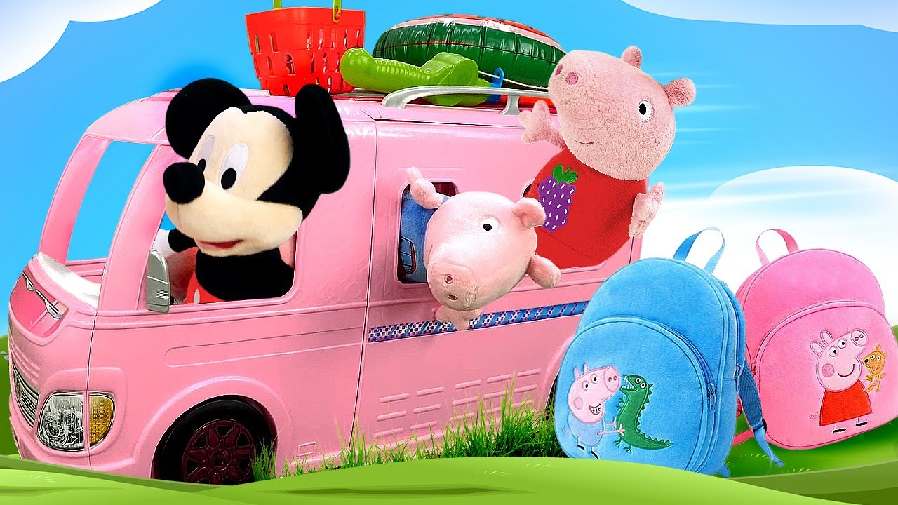 little big town - peluche peppa pig 1 - Picture of Little Big Town