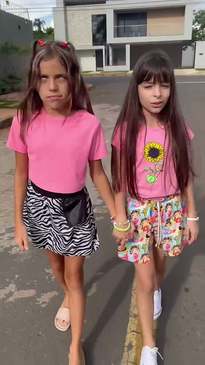 A Rua Misteriosa #shorts Jessica e Laurinha e Helena