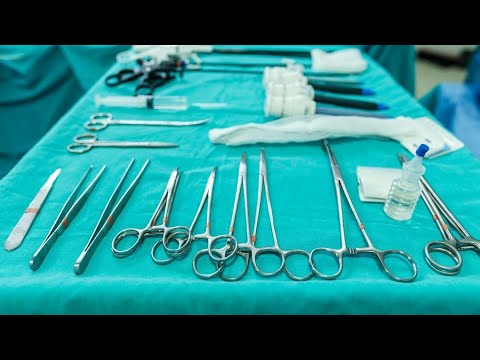 الآلات الجراحية  