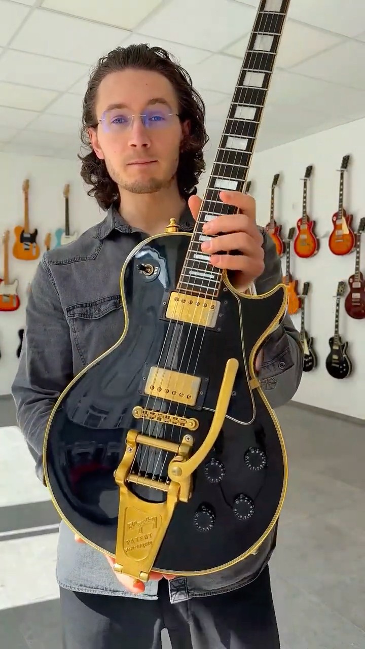 Orville by Gibson Les Paul Custom 1990 - Ebony - YouTube