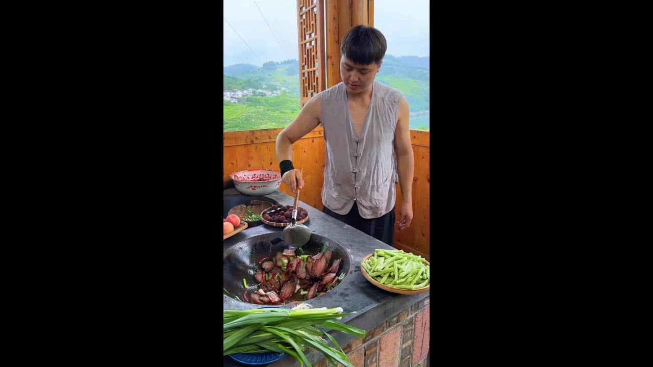 Are you tired of the daily taste? Try our bacon to rejuvenate your taste buds. It has a unique flav