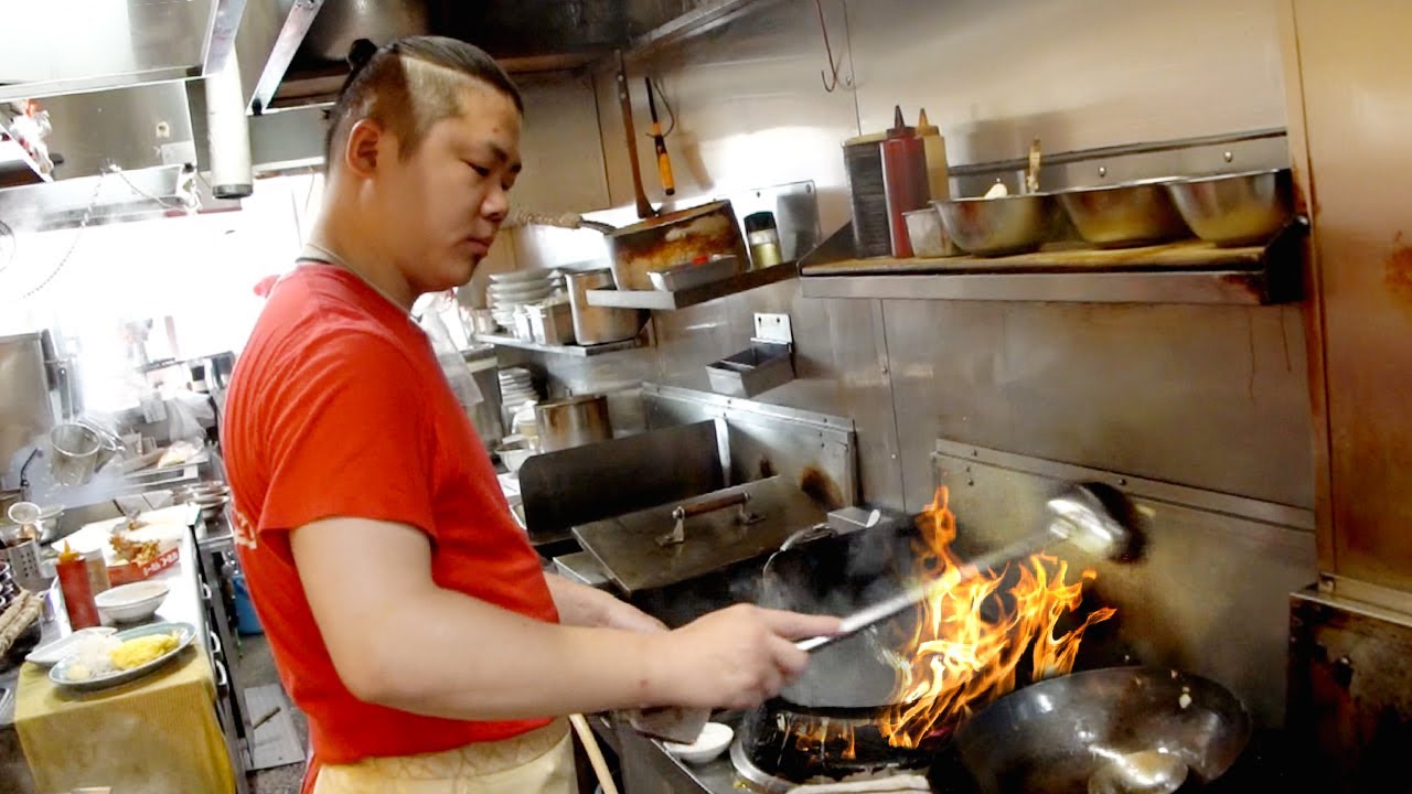 He WORKED 20 YEARS by himself to maintain his father's RAMEN LEGACY