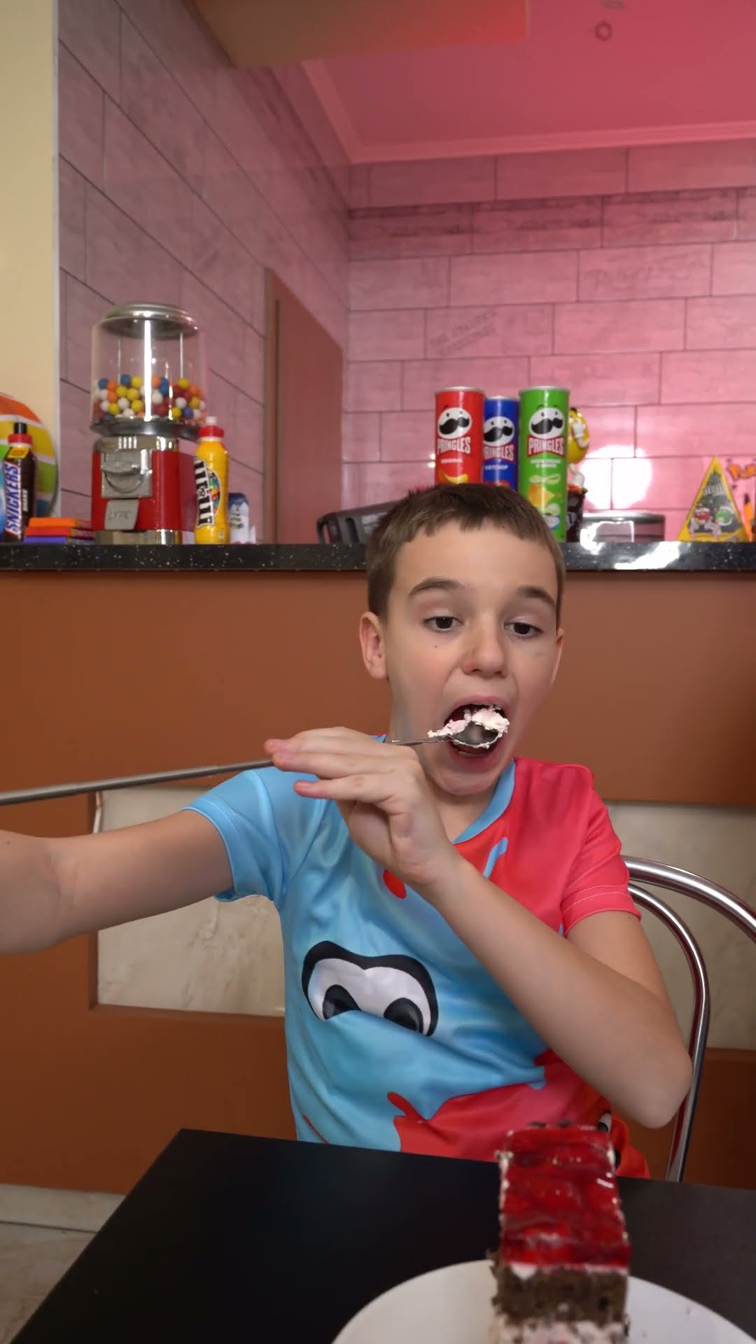 His sweet cake wasn't enough for him - again ?