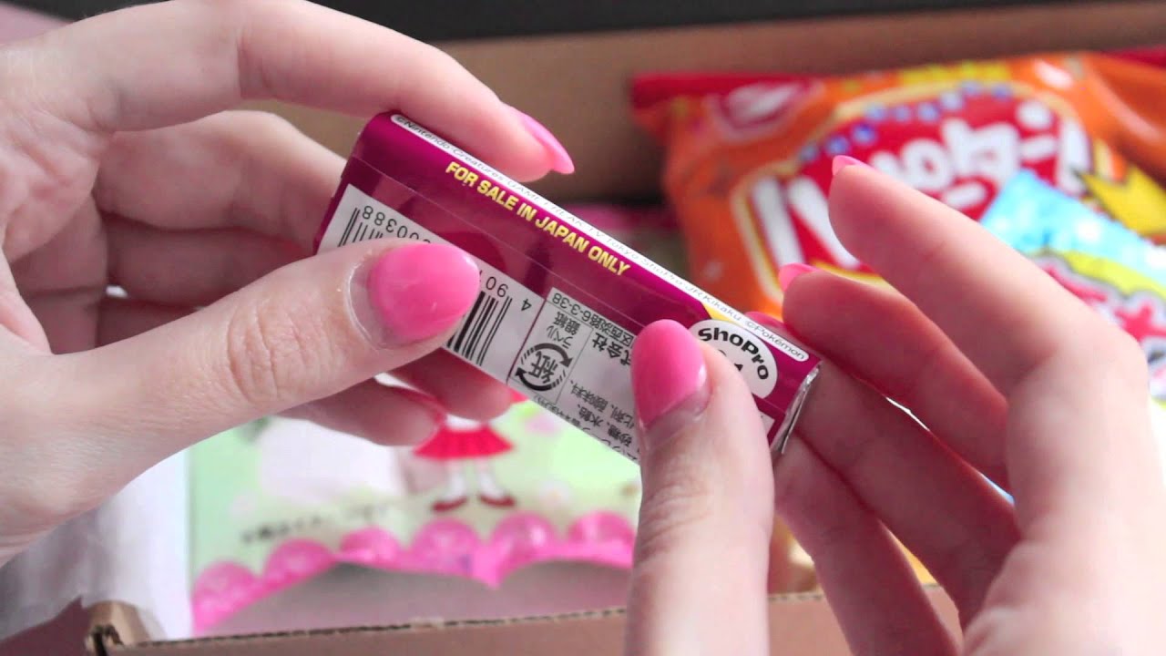 Skoshbox Unboxing and Giveaway for YOU! (ASMR whisper & packaging sounds)