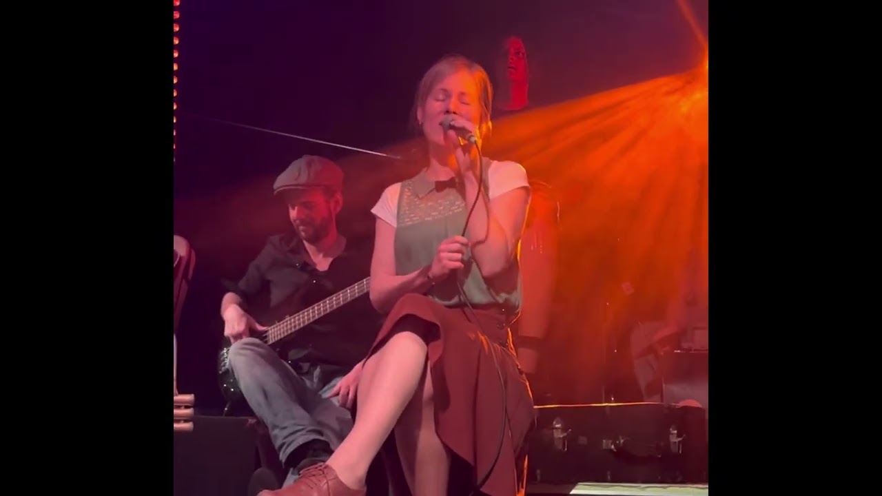 Studio 30 Blues Band feat. Annika - Somewhere