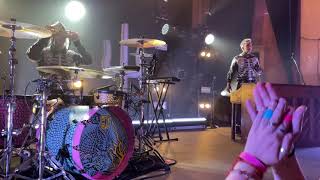 Video thumbnail of "Twenty One Pilots - ‘Guns For Hands and The Outside’ - Live at Bluebird Theatre (09/21/21)"