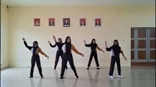 Senam Kreasi Dj Rasah Bali Kelas XI Busana 2