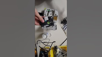 How to Swap a Cartridge on a Brother P-touch Label Maker