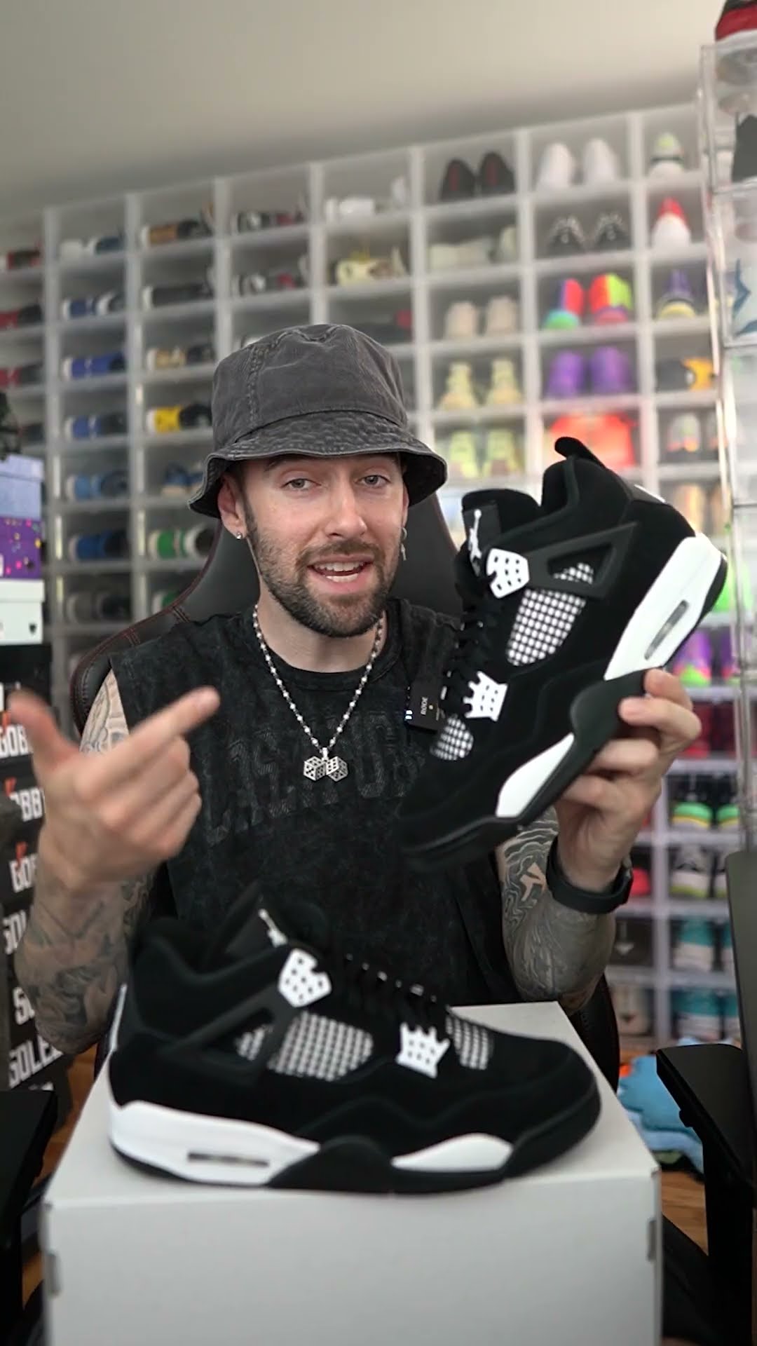 Air Jordan 4 サンダーthunder 箱違う箱使わせていただきます メンズ