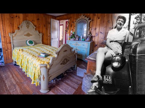 25 Year Abandoned American House - Family Treasure Found in Backyard!