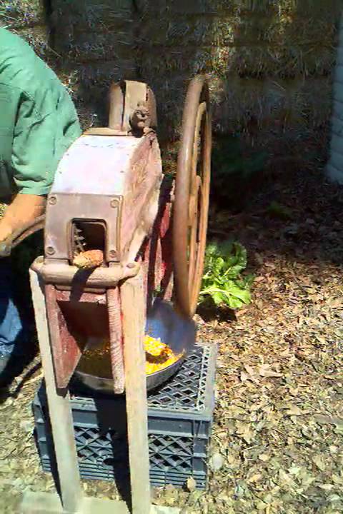 Royal One Hole Corn Sheller, Appletom Mfg Co, Batavia ILL USA