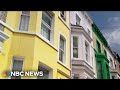 Residents of London's iconic Notting Hill grow tired of tourists 