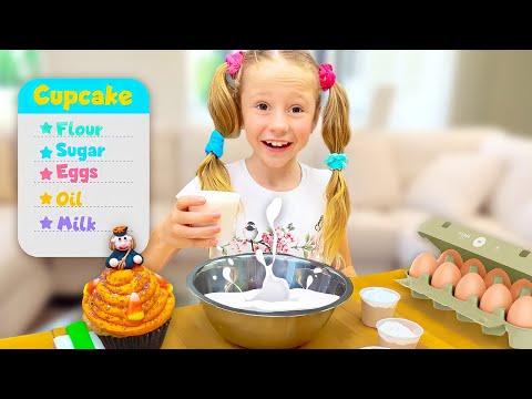 Настя учится готовить и украшать печенье на Хэллоуин🎃👻