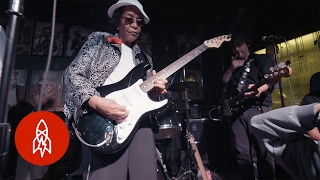 She Sings the Blues: Jamming With the Legendary Beverly Watkins