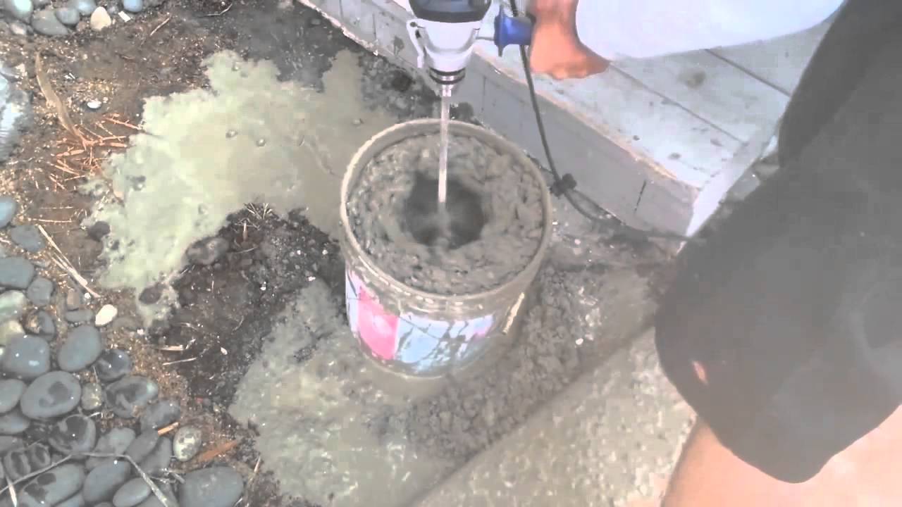 The Whip 90 lb bag of concrete, mixed in seconds! YouTube