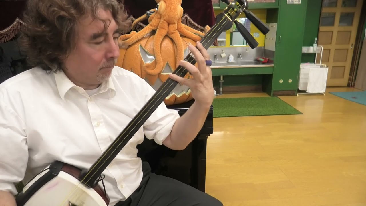 三味線 PAGANINI Caprice 24 Theme and Var. 1 and 2 三味線 - YouTube