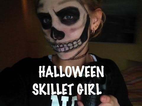 Видео: Halloween skillet girl