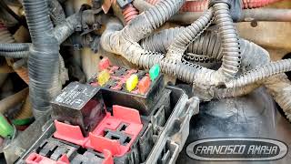 Freightliner Cascadia DD15 engine crank not start problem broken fuse electrical problem