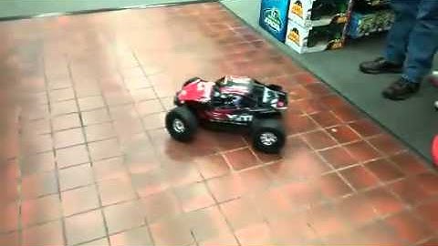 Axial Racing Yeti XL 1/8 Scale Monster Buggy - Playing in the store