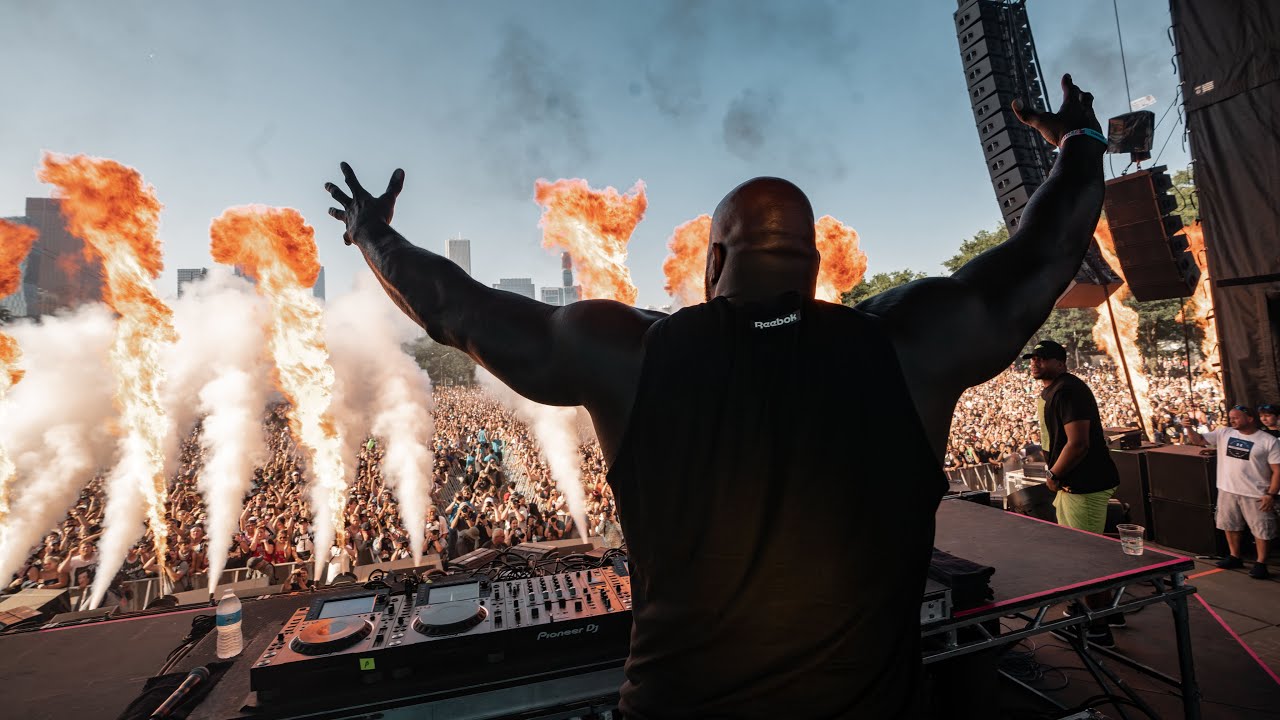 DJ Diesel aka Shaquille ONeal  Lollapalooza 2019