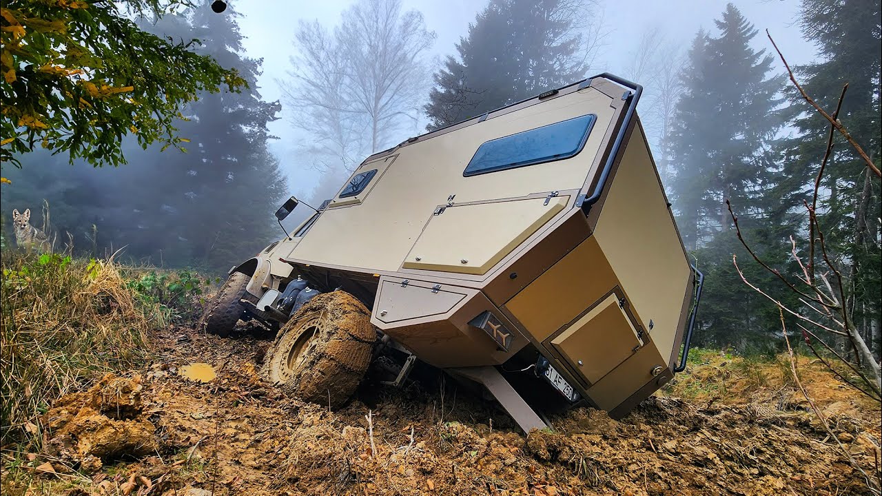 КАРАВАН ЗАВЕРНУЛСЯ В грязевом болоте