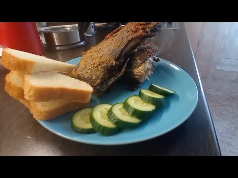 линь царская рыба!!! жаренный с хрустящей корочкой