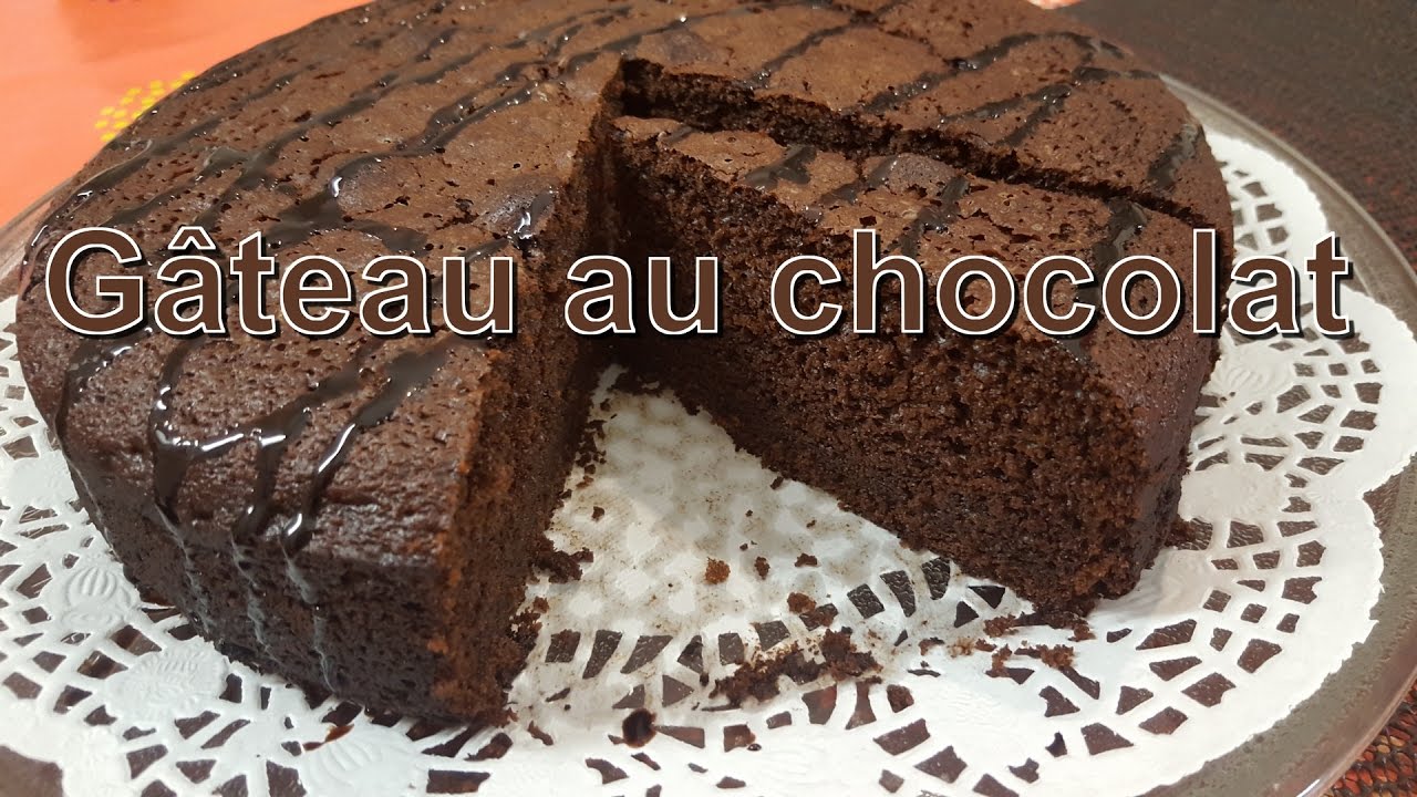 Gâteau au chocolat moelleux - YouTube