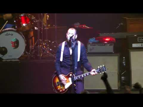 social distortion -