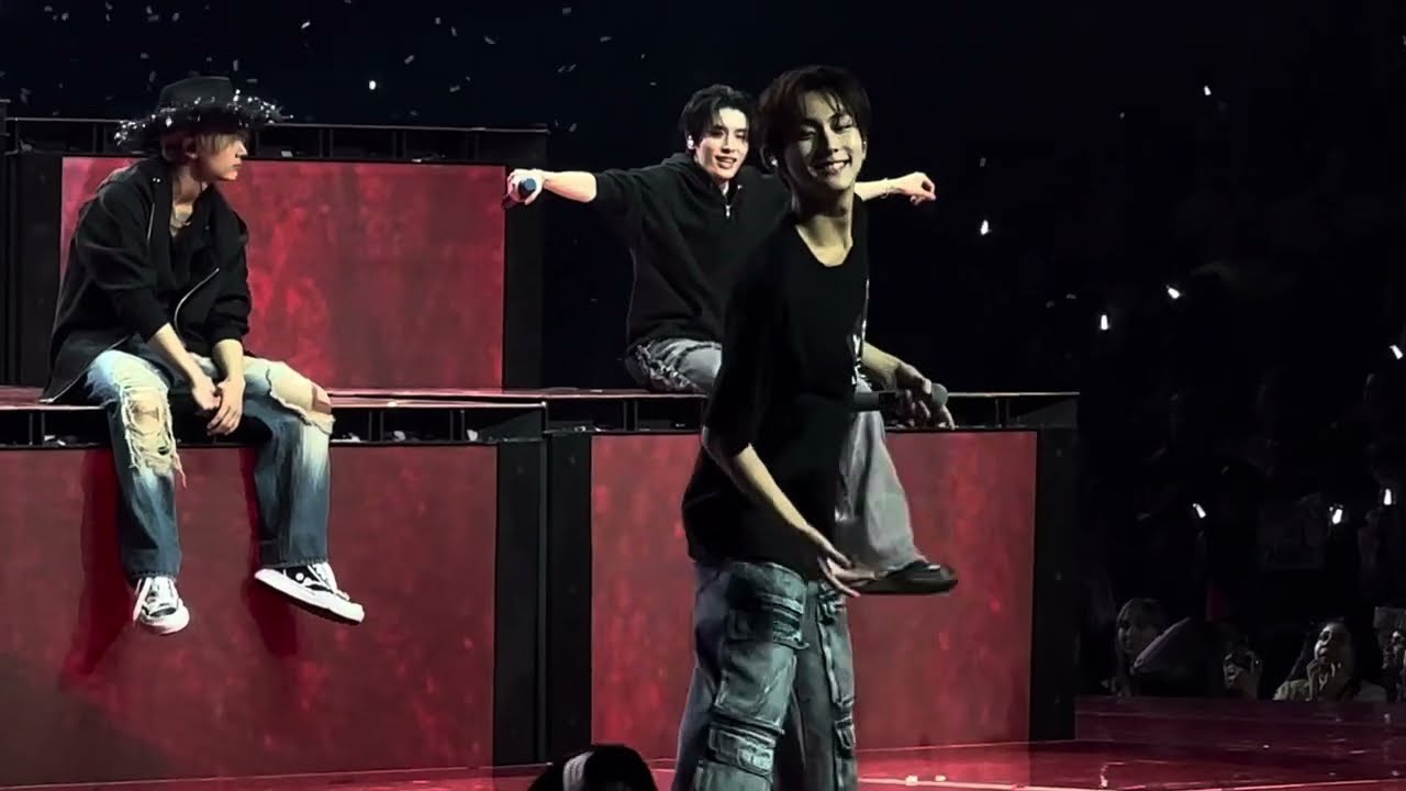 [FANCAM] ENHYPEN FATE TOUR in DALLAS - Encore, Karma + Future Perfect (Pass the MIC) + END