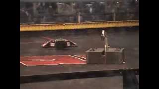 Battlebots Rochester R3 2005 MW fight 6, Chopper vs Royd Rage