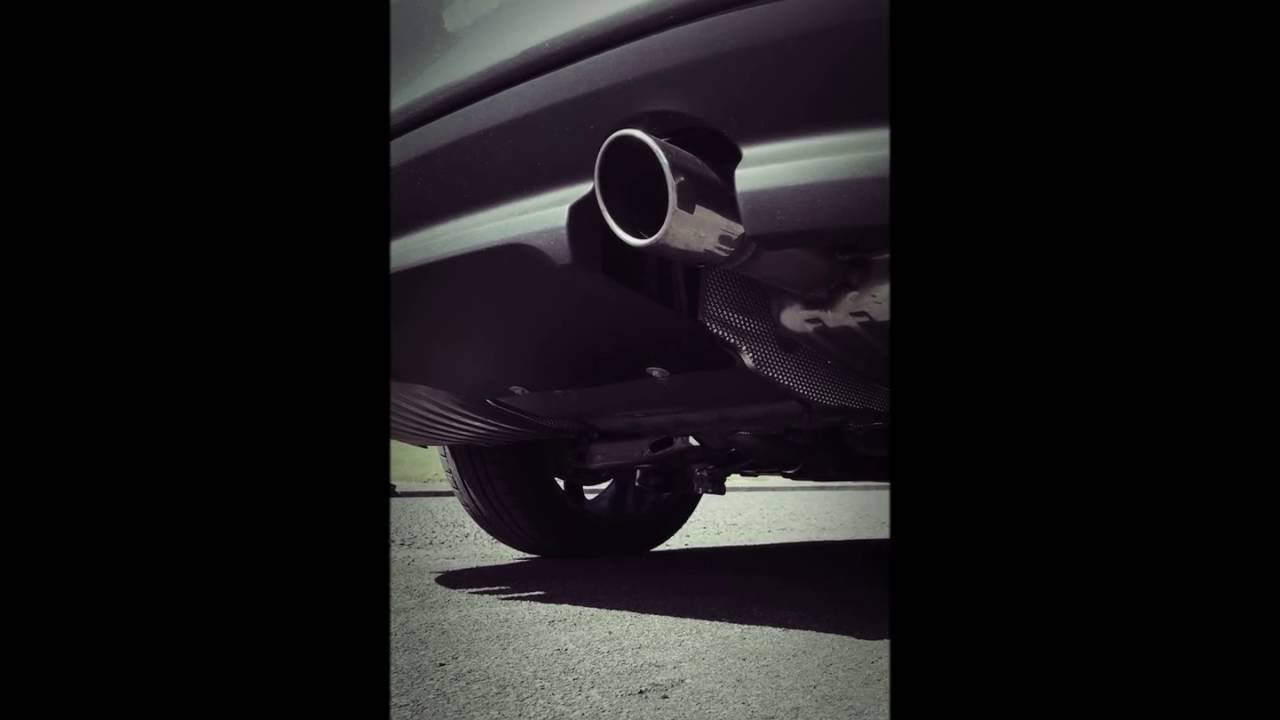 Jaguar XE 25t exhaust sound - YouTube