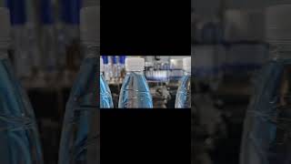 Automatic self-adhesive positioning labeling machine.
