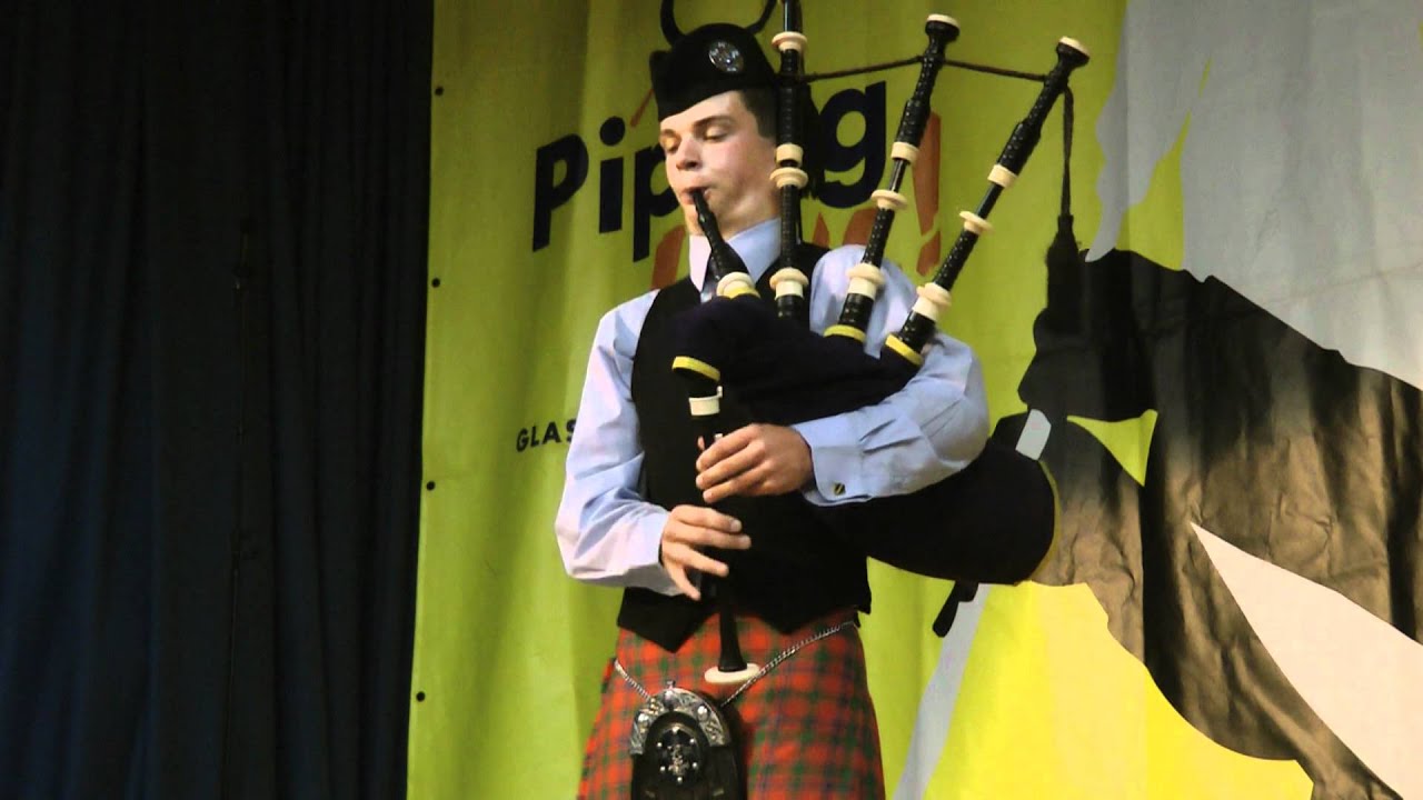 Pipe Idol Final 2011 - Angus J. MacColl: hornpipe & jigs
