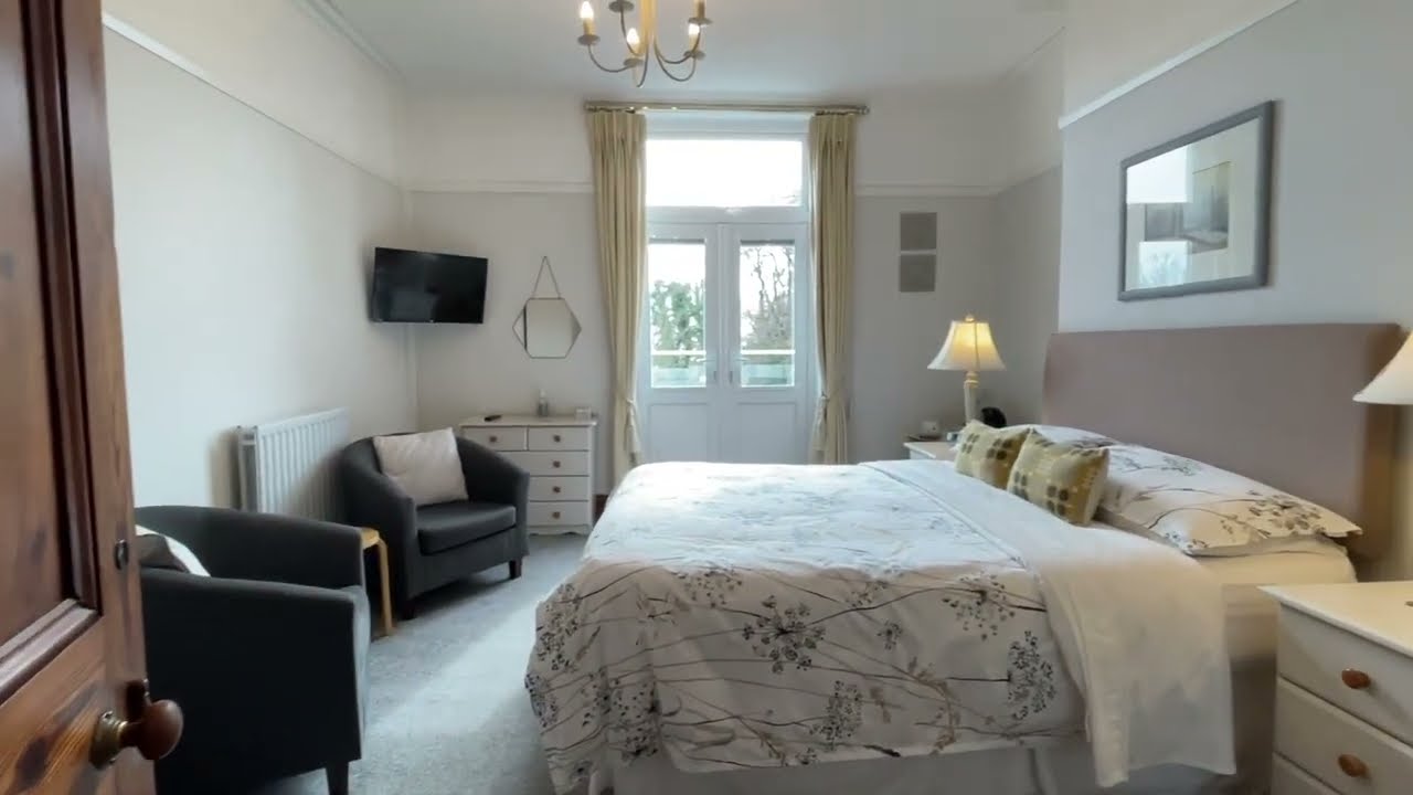 Pwllheli Road, Criccieth, Gwynedd, LL52