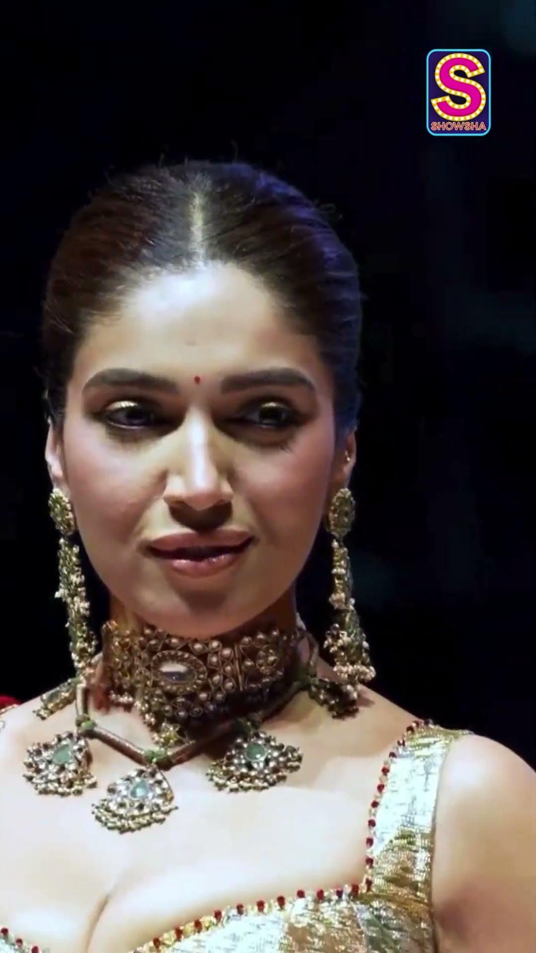 Bhumi Pednekar Is Setting The Runway On Fire!  Watch How She Owns The Ramp | Celebrity |  N18S