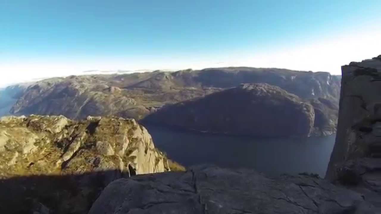 Unexpected journey to Preikestolen
