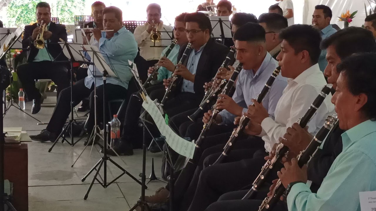 EN ER MUNDO. BANDA SINFÓNICA DE LOS HNOS RODRÍGUEZ MORENO DE CHICONCUAC EDO DE MÉXICO