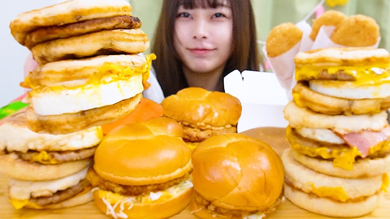 大食い】朝マックで10個のバーガー&マフィンを爆食い - YouTube