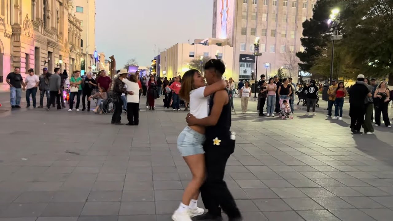 Enamórate❤️ bailando 💃🕺con Musical Milagro🎹🎵🎤 en #laliber  #chihuahua ❤️