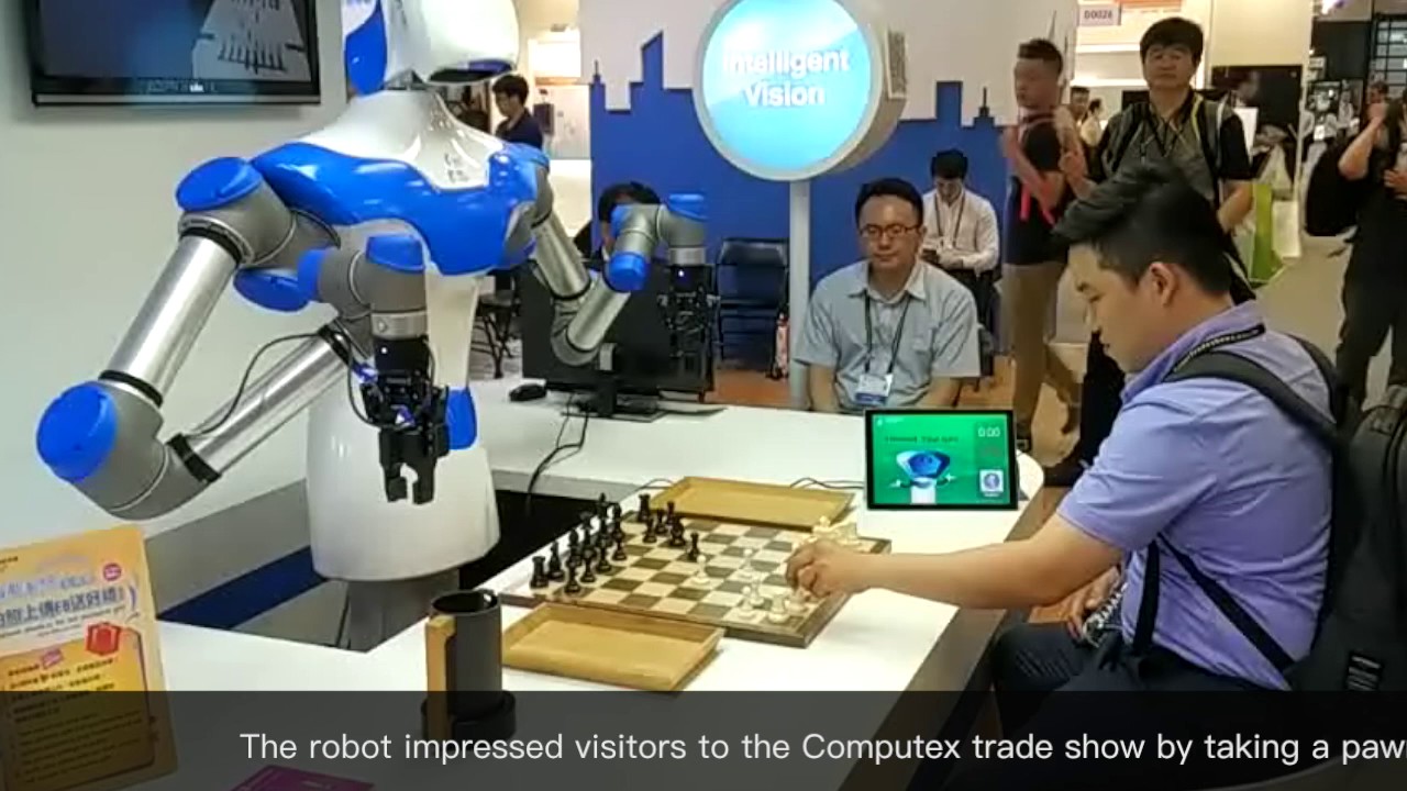 Computex 2017 Taipei: Chess-playing robot impresses the crowd