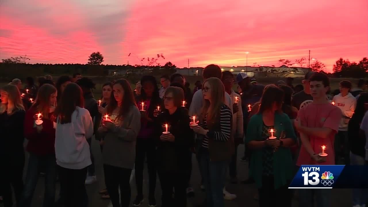 Vigil held for 2 Demopolis High School students who drowned in river