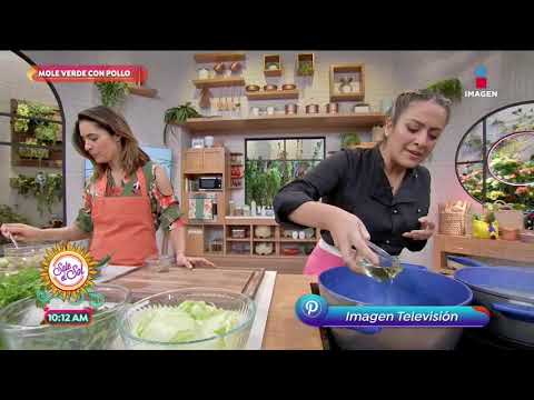 La Chef Linda Cherem nos prepara mole verde con pollo! | Sale el Sol -  YouTube