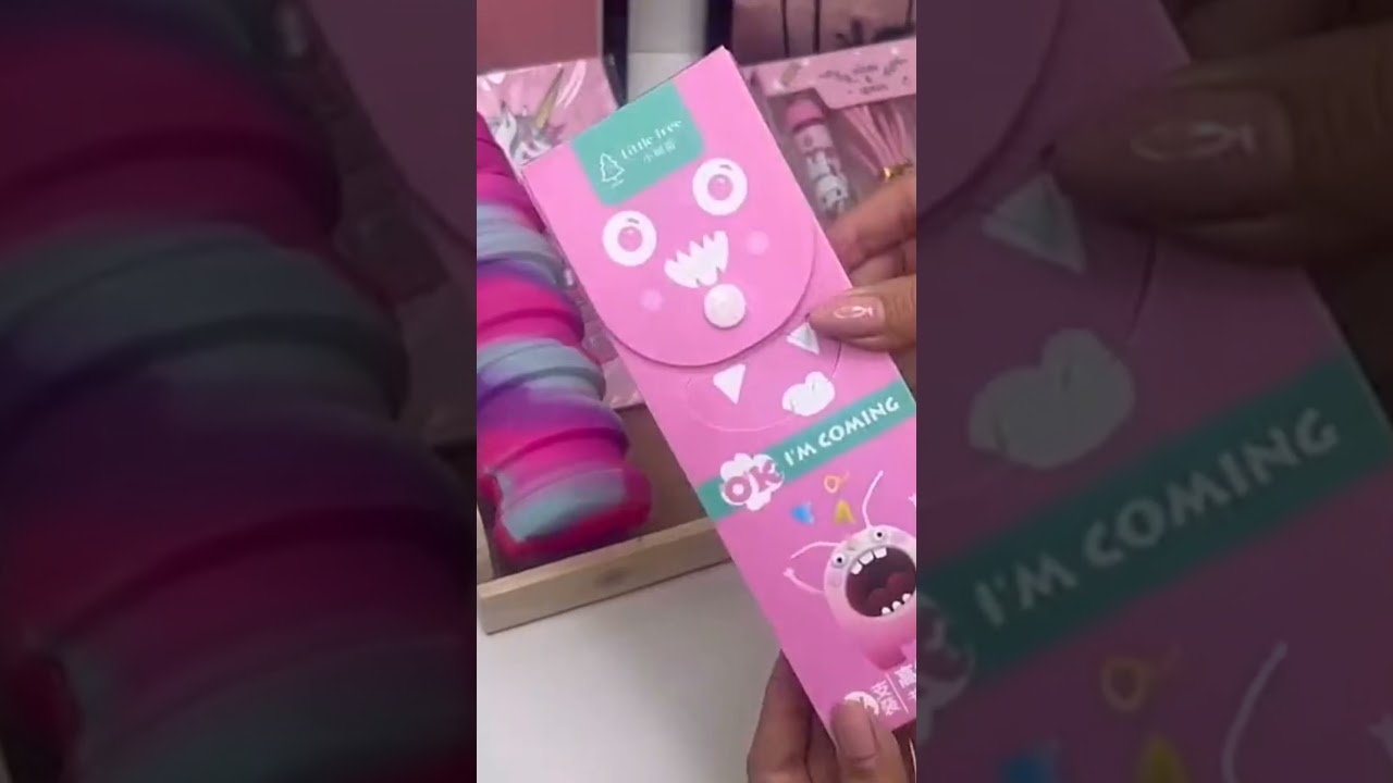 Pink theme hamper idea 