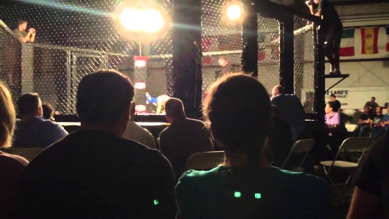 Throwdown Fight A-town Throwdown MMA action - YouTube