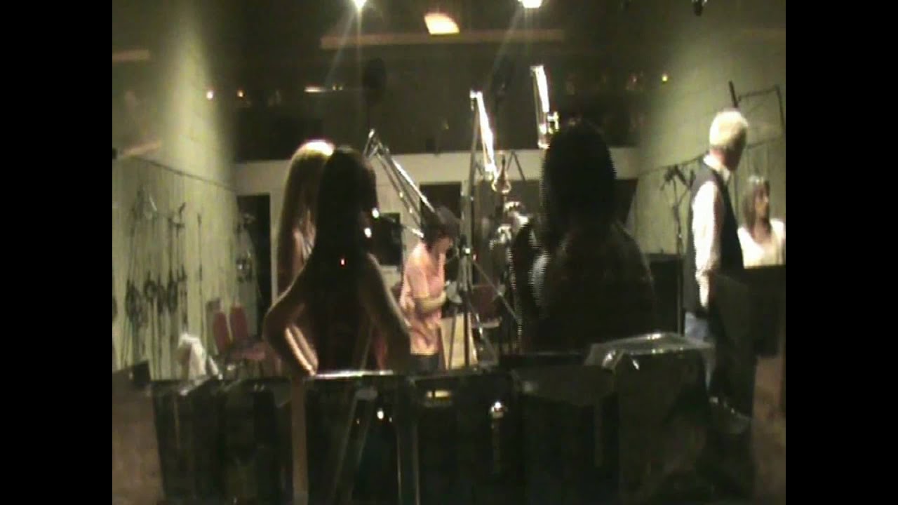 KANTAY - GRABANDO NUESTRO 1º CD -Llegada a Estudios ION.mpg