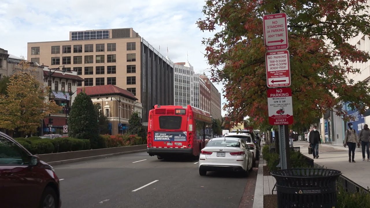 WMATA Metrobus: Friendship Heights bound XDE40 7151 N4 at Connecticut Av/M St