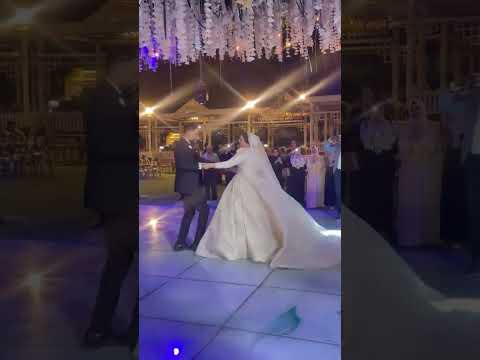 احضني قصاد الناس ياحبيبي وماله