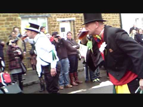adderbury village morris dancers
