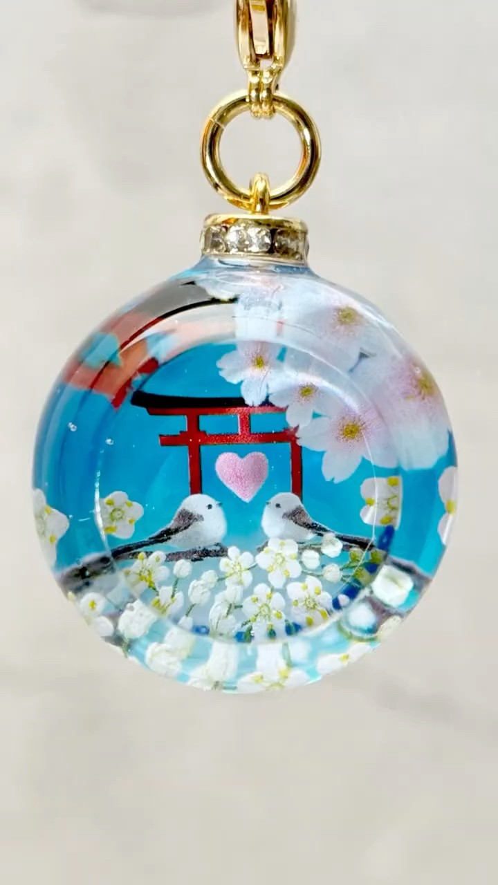 シマエナガ】桜と鳥居に囲まれた、雪の妖精 #レジン #レジン
