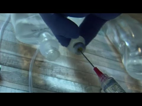 Videó: Az iv. csepegtető meggyógyítaná a másnaposságot?